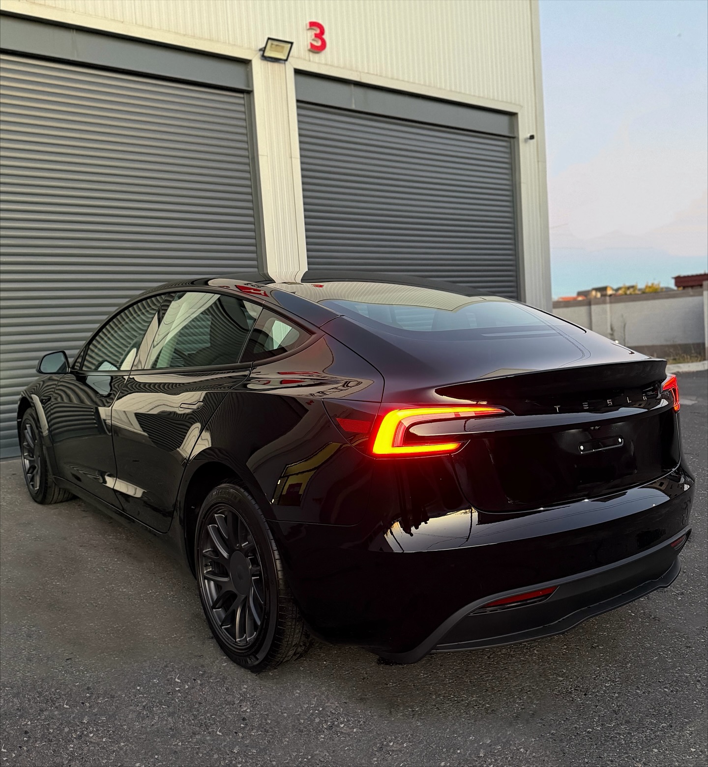 Model 3 Long Range Thumbnail 5